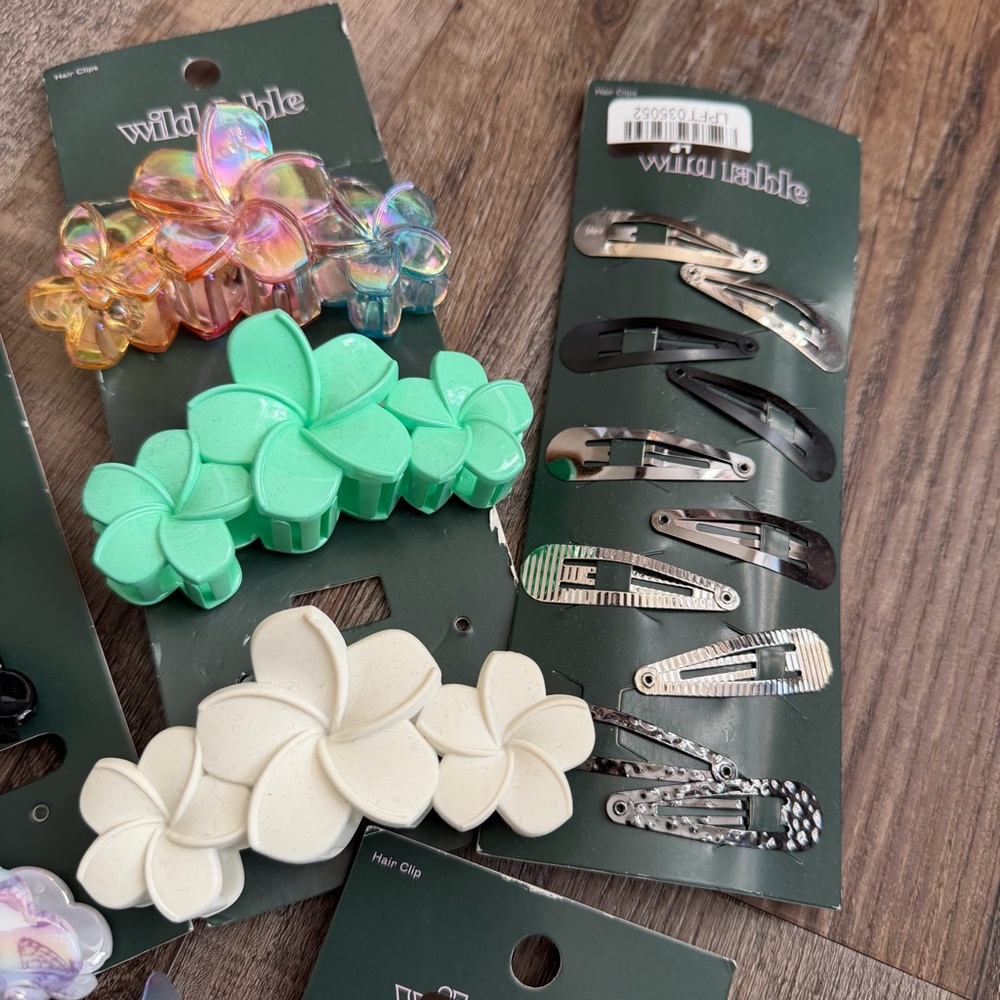 Lot of Wild Fable Claw Clip Banana Clip Flower Butterfly Clip Clips - Picture 5 of 5